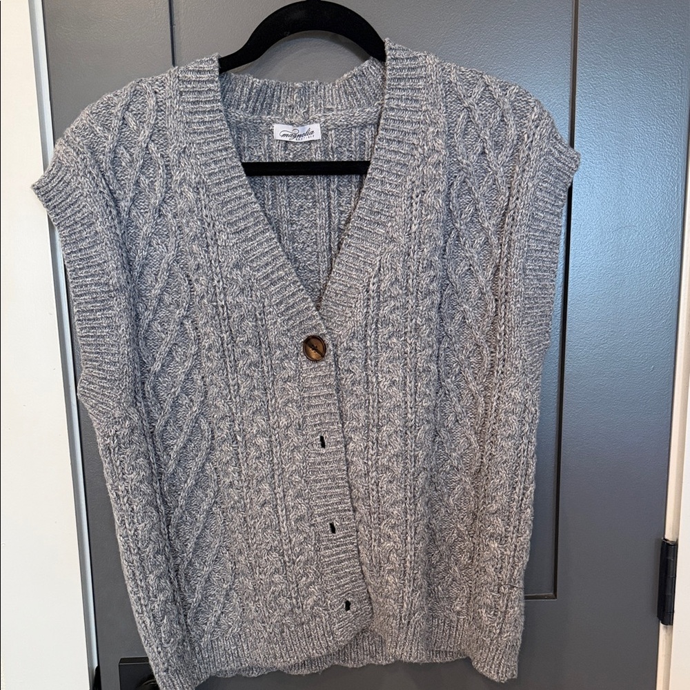 Elegant Gray Cable Knit Women's Cardigan